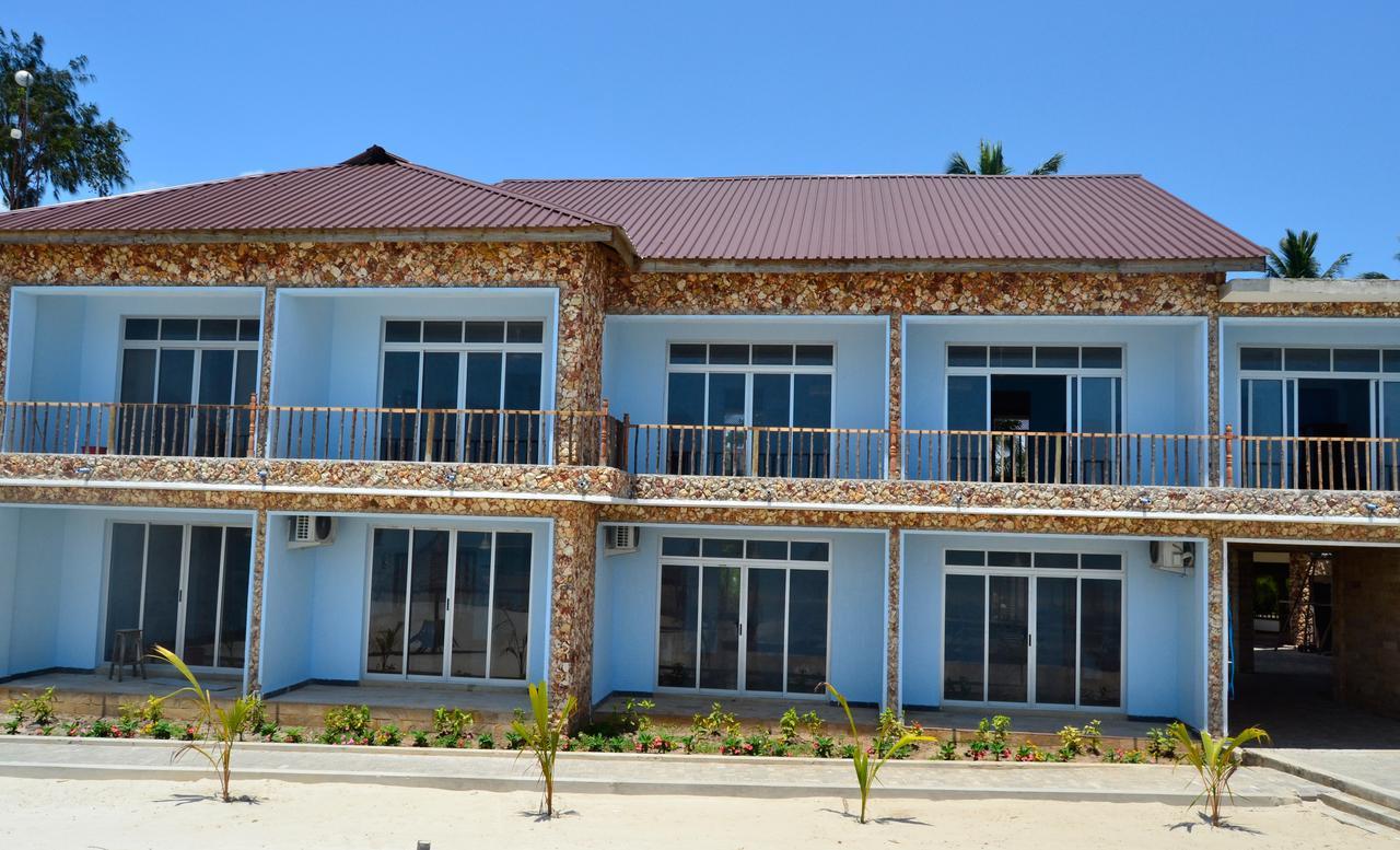 Serene Beach Resort Daressalam Exterior foto