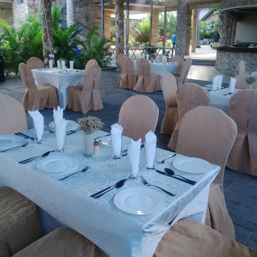 Serene Beach Resort Daressalam Exterior foto